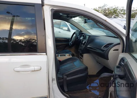 2014 Chrysler Town & Country Touring из США, поврежденный, VIN 2C4RC1BG8ER256348